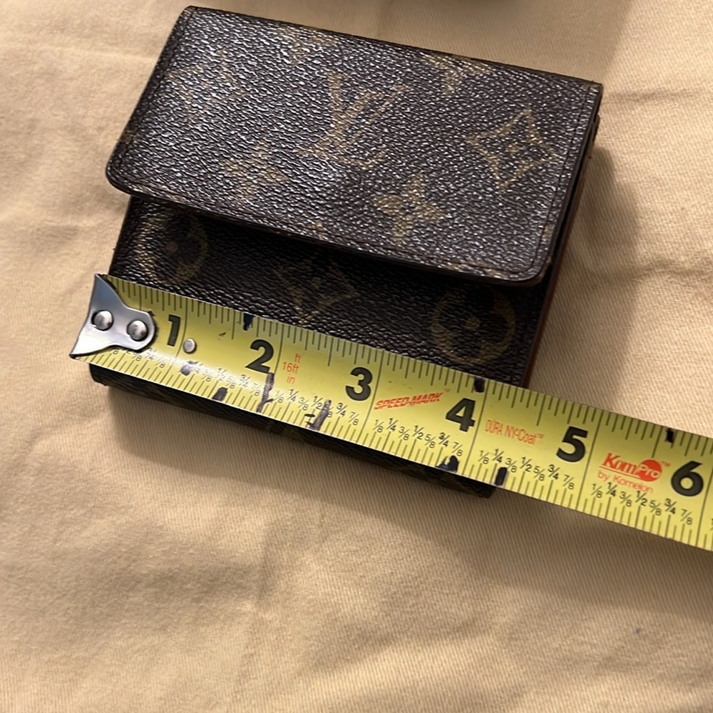 Louis Vuitton Monogram Elise Compact Wallet - Picture 10 of 13